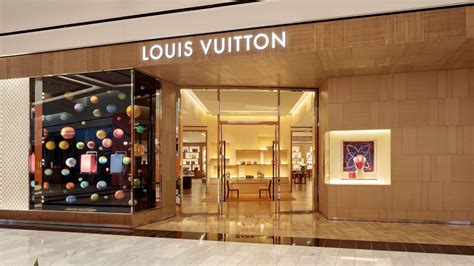 louis vuitton king|Louis Vuitton king of prussia.